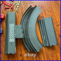 VINTAGE 1979 IDEAL TCR SLOTLESS TRACK LIGHTED BLAZERSRACE SET With 5 SLOT CARS