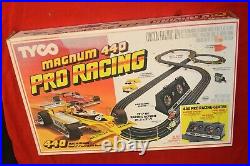 VINTAGE 1981 TYCO MAGNUM 440 PRO RACING SLOT CAR TRACK SET WithCARS TESTED WORKING