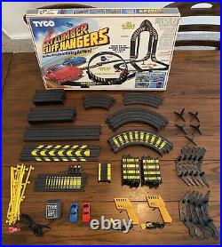 VIntage TYCO SKY CLIMBER CLIFF HANGERS SLOT CAR TRACK 6229 With Box