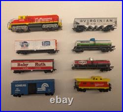 Vintage 1970s Tyco HO Scale Electric Train Lot