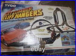 Vintage TYCO Sky Climber Cliff Hanger Slot Car Track, With Box 2 cars