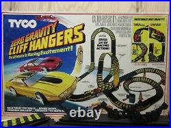 Vintage Tyco 6232 Zero Gravity Cliff Hanger HO Slot Car Race Track Set READ INFO