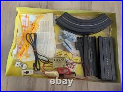 Vintage Tyco HO Scale Track Super Double 8 Over & Under Racing Set W. / Cars NICE