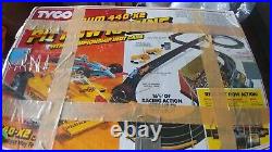 Vintage Tyco Magnum 440-X2 Pit Row Racing With Cars